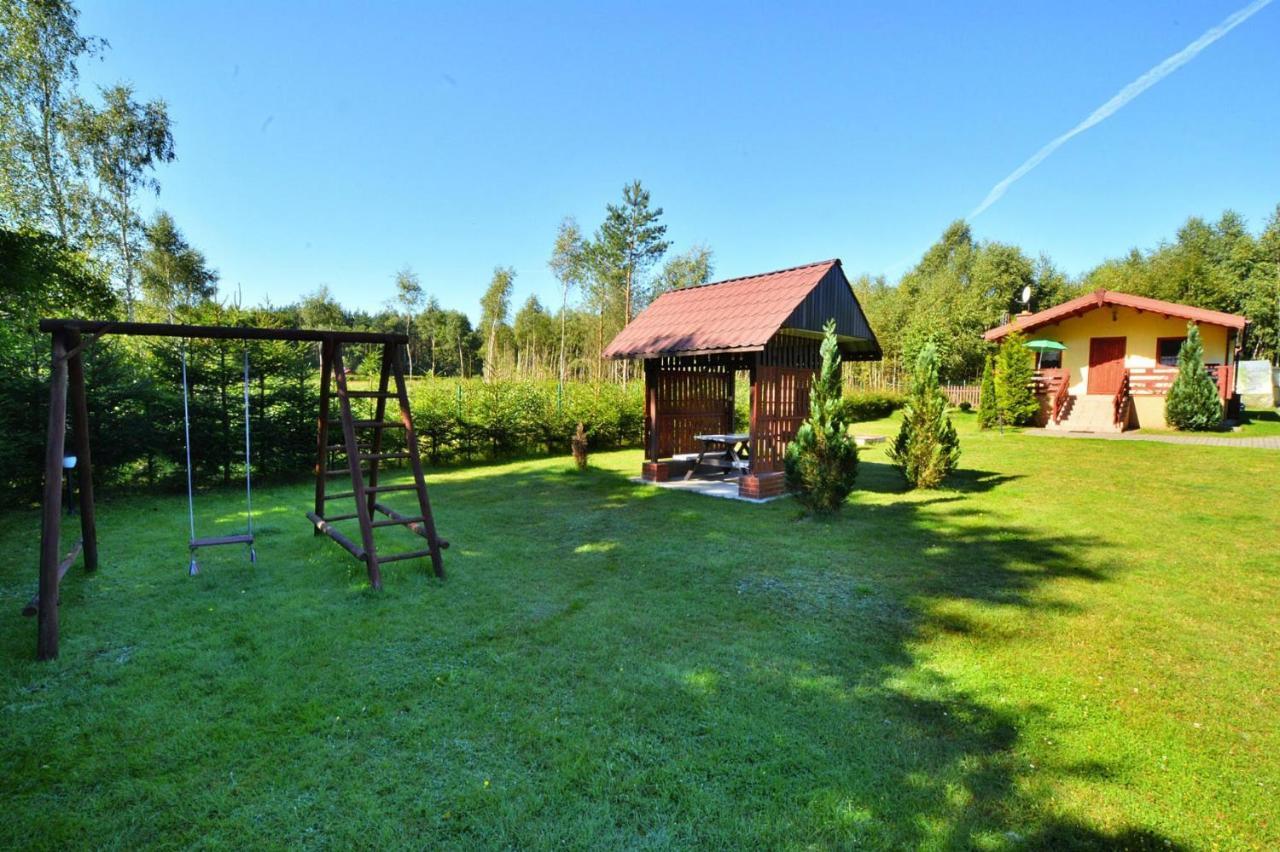 Holiday Home Close To The Lake Shore, Dabrowica Dabrowica  Экстерьер фото