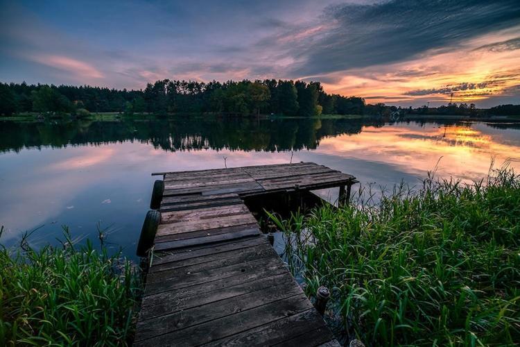 Holiday Home Close To The Lake Shore, Dabrowica Dabrowica  Экстерьер фото